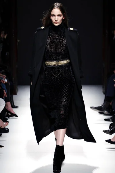 Look 29